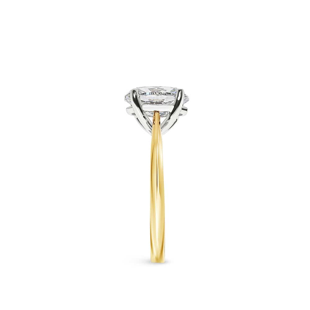 Verona Solitaire Oval Diamond Tapered