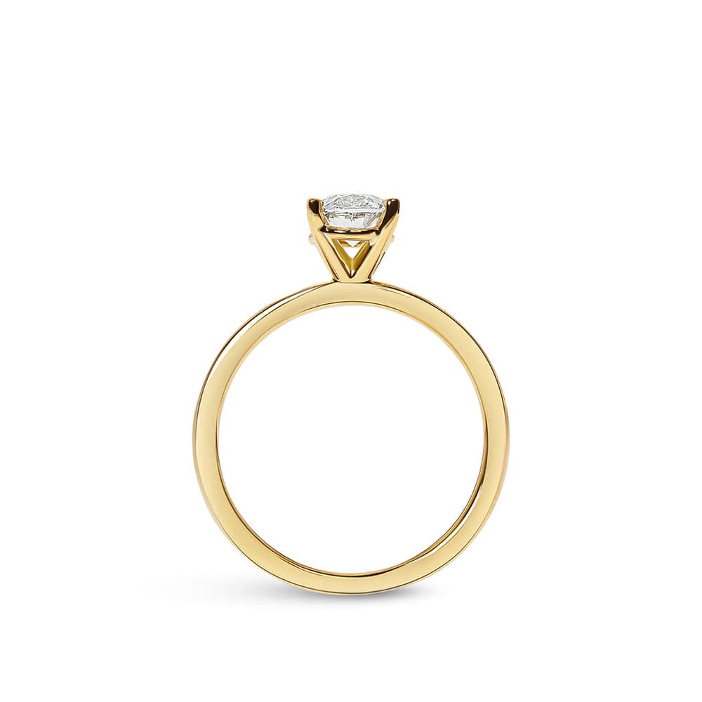 Classic Oval Solitaire Diamond