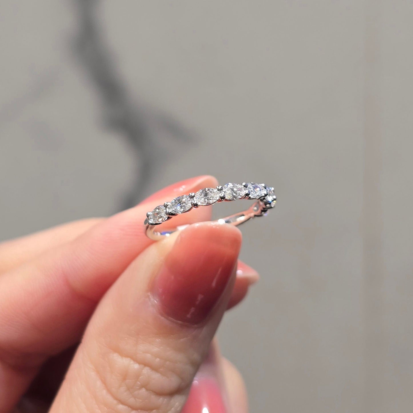 Oval Horizontal Basket Wedding Band