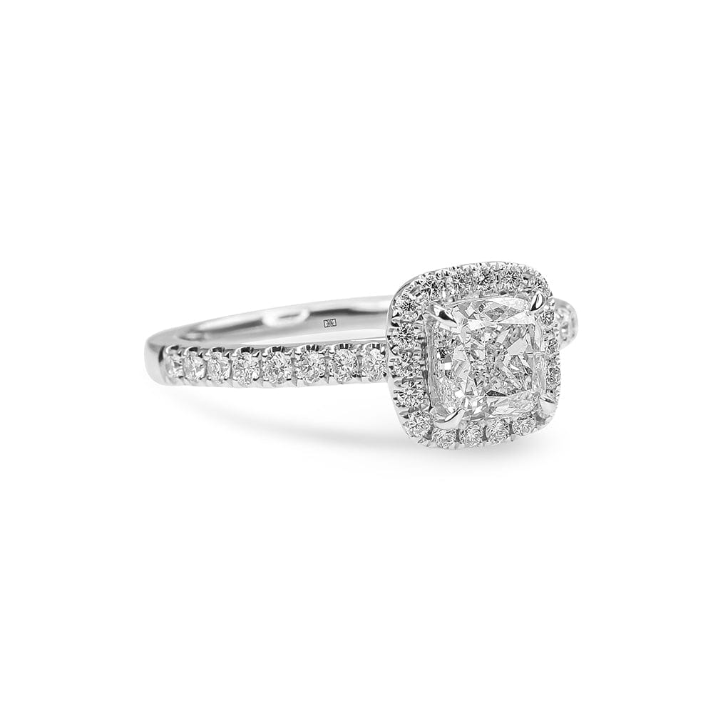 阿德莱德垫形钻石光环和辅石订婚戒指